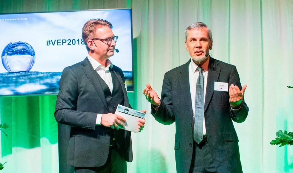 Niklas Gustafsson (left), Chairman of the Steering Group for the Volvo Environment Prize and Will Steffen, Chairman of the Prize Jury, during a Q & A session during the award ceremony 2018.